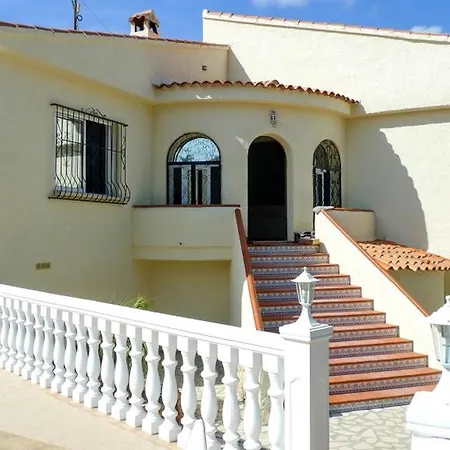 Colari Holiday home *